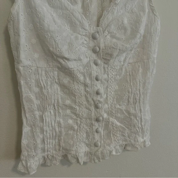 White Eyelet Cotton Sleeveless Top - Picture 2 of 3